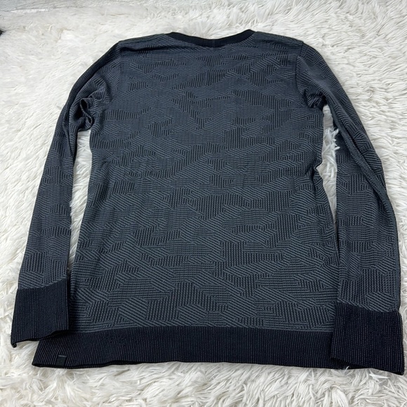 Lululemon Swiftly Breathe Long Sleeve Vented Camo Black / Asphalt Grey - Picture 4 of 4